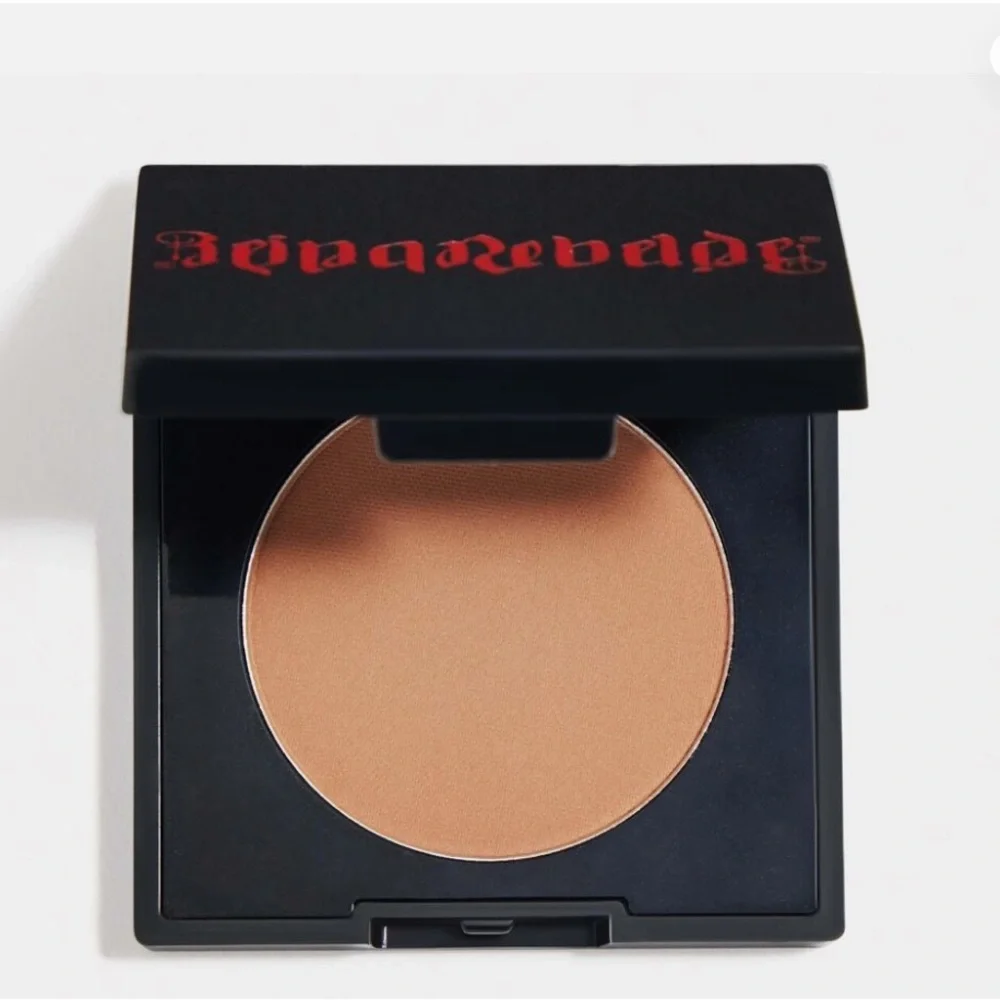 Medium Tan Bronzer Compact - Smooth Matte Contour